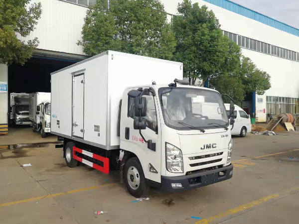 江鈴凱運(yùn)國(guó)六4.2米冷藏車(chē)