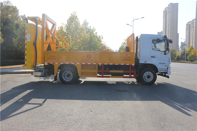 CLT5121TFZEQ6型防撞緩沖車