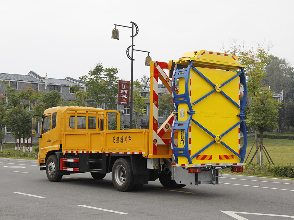 CLT5120TFZDF6型防撞緩沖車