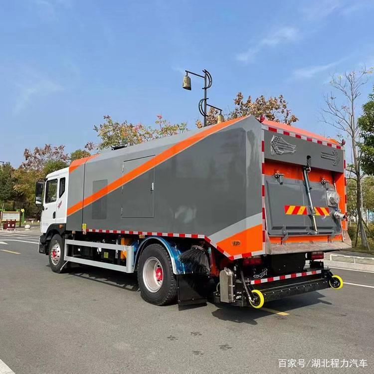 除冰液回收多功能車